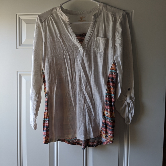 Tops - Picture 7 of 7